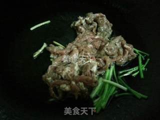 双菇炒肉丝的做法步骤：3