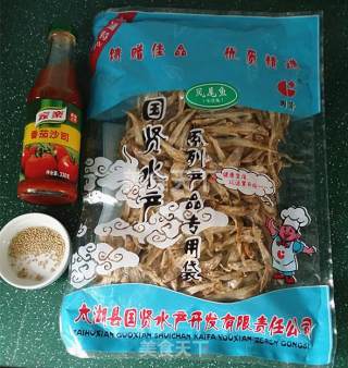 茄汁凤尾鱼的做法步骤：1