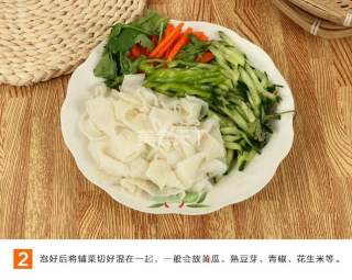 凉皮新吃-超简单的懒人凉皮做法的做法步骤：2