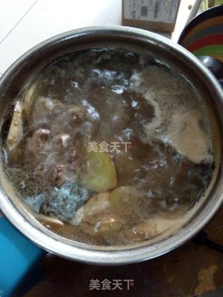 宿舍神器炖排骨的做法步骤：2