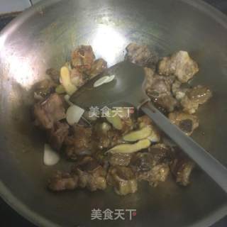 糖醋排骨的做法步骤：5