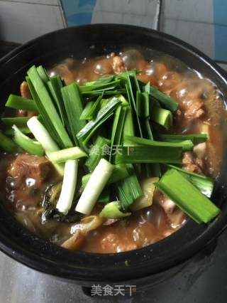 酸菜鸭煲的做法步骤：11