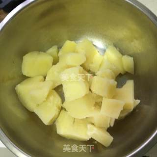 椰蓉芝士土豆球的做法步骤：4