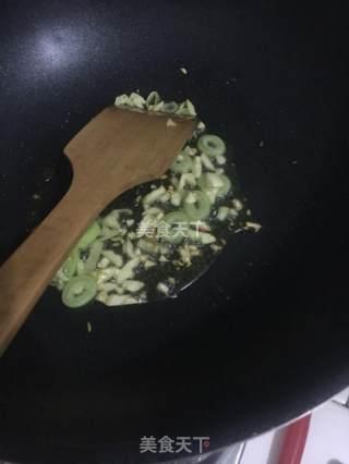 炝汤面条的做法步骤：3