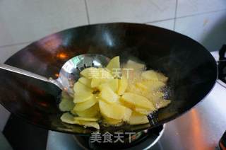 五花肉酱炒土豆片的做法步骤：8