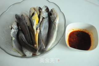 烤黄鱼的做法步骤：2