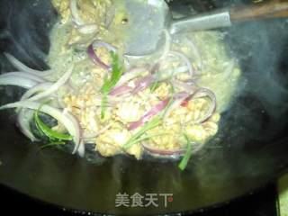 洋葱炒鱿鱼的做法步骤：18