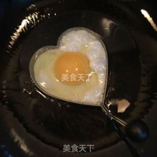 糖醋爱心荷包蛋的做法步骤：2