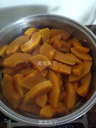 南瓜饼的做法步骤：1