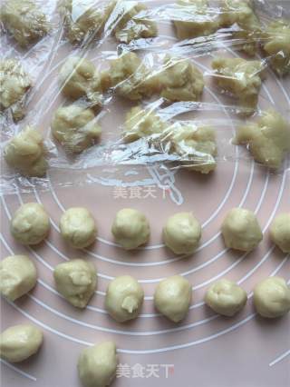中式酥皮麻薯馅点心的做法步骤：3