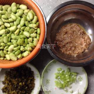 雪里蕻炒豆瓣的做法步骤：1