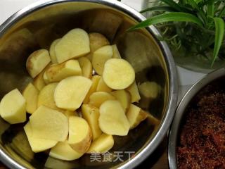 粉蒸牛肉的做法步骤：4