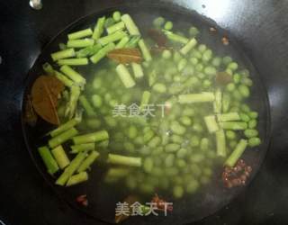 肉沫芦笋青豆的做法步骤：1