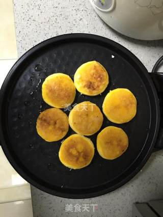 南瓜饼的做法步骤：6