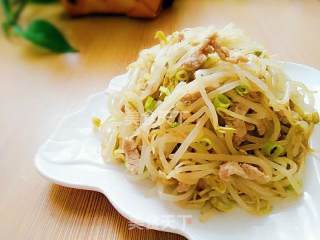绿豆芽炒肉的做法步骤：13