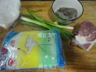 水晶虾饺的做法步骤：1