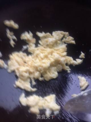 面蒸土豆丝炒鸡蛋的做法步骤：6