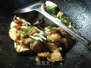 茭白烧鱼鲞的做法步骤：10