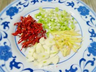 炒黄豆芽的做法步骤：2