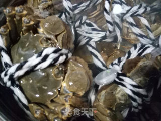 清蒸大闸蟹的做法步骤：1