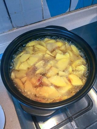 黄桃罐头的做法步骤：5