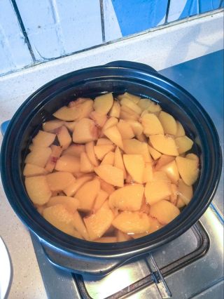 黄桃罐头的做法步骤：7