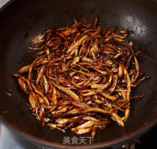 微波炉也能做---干煸手撕杏鲍菇的做法步骤：8