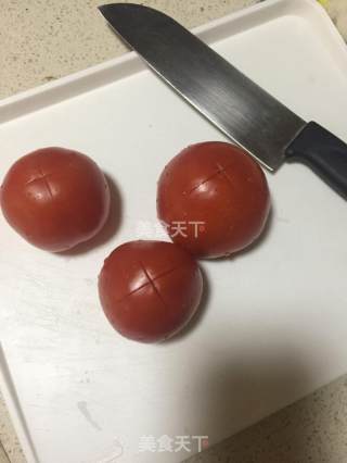 番茄浓汤南瓜面的做法步骤：1