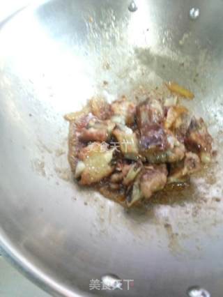 糖醋排骨的做法步骤：5