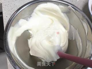 双色拉花戚风蛋糕的做法步骤：11