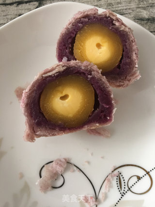 紫薯蛋黄酥和红豆蛋黄酥的做法步骤：35