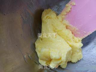 章鱼桑葚派的做法步骤：2
