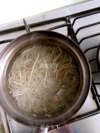 泡菜炒粉条的做法步骤：4