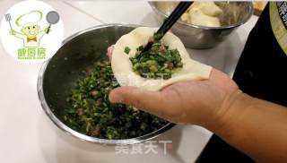 威厨艺中式传统早餐--韭菜猪肉包子的做法步骤：4