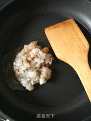 牛肉虾仁火腿蛋炒饭的做法步骤：4