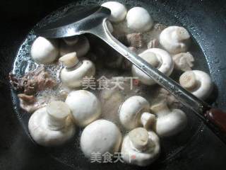小鸡炖蘑菇的做法步骤：6