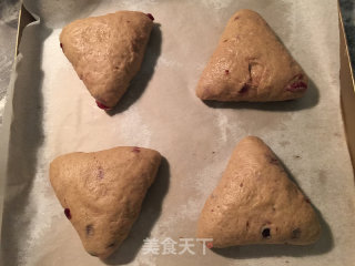 蔓越梅杂粮面包的做法步骤：11