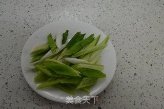回锅肉的做法步骤：4