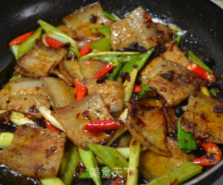 回锅肉的做法步骤：9