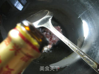 肉丝蒿菜炒绿豆芽的做法步骤：2