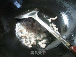 肉丝蒿菜炒绿豆芽的做法步骤：3