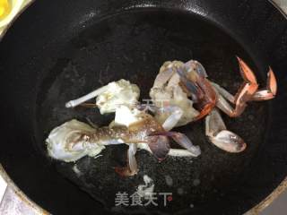 梭子蟹炒年糕的做法步骤：7