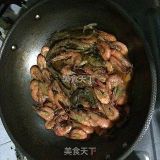 河虾烧泥鳅的做法步骤：9