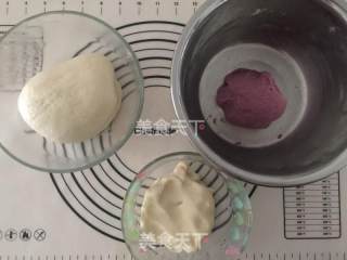 双色蛋黄酥的做法步骤：2
