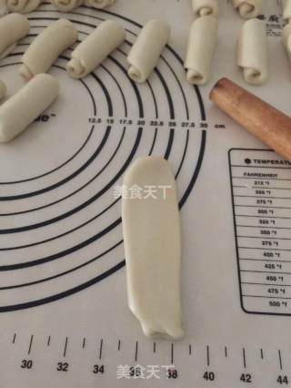 双色蛋黄酥的做法步骤：7