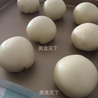 酥到掉渣的蛋黄酥的做法步骤：6