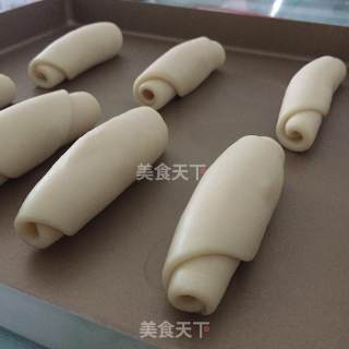 酥到掉渣的蛋黄酥的做法步骤：7
