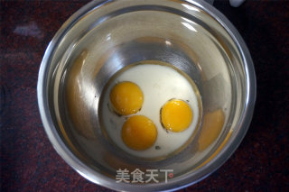 7寸红丝绒中空戚风蛋糕的做法步骤：3