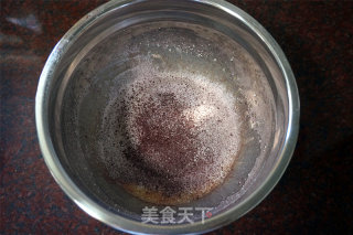 7寸红丝绒中空戚风蛋糕的做法步骤：4