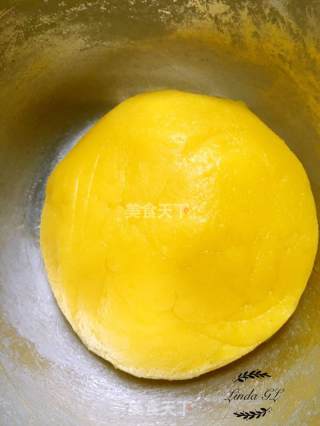 标芝士奶黄月饼的做法步骤：7